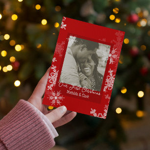 Cartes Pour Fêtes Annuelles Nos premiers Snowflakes rouges de Noël Minimaliste