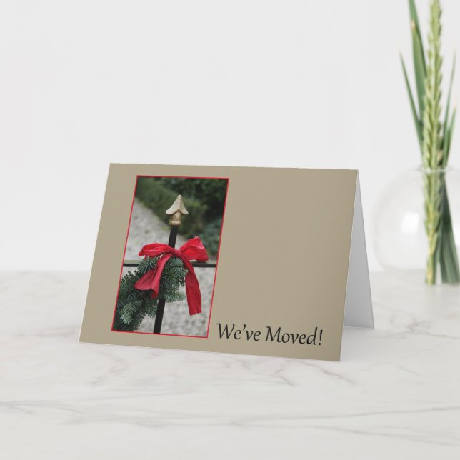 Cartes Pour Fêtes Annuelles nous avons déménagé - Bow sur la clôture nouvelle  (Devant)