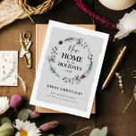 Cartes Pour Fêtes Annuelles Nouvelle maison Russe Wreath hiver Noël<br><div class="desc">Nouvelle Maison pour les Fêtes ! Cette élégante carte de Noël fait également office de faire-part mobile. Annoncez votre changement d'adresse à vos amis et à votre famille pendant la saison des fêtes d'hiver. La carte rustique moderne comprend une couronne aquarelle peinte de feuillage hivernal, des morceaux de pin, de...</div>