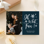Cartes Pour Fêtes Annuelles Oh Quel Amusant Blue Calligraphie Snowflakes Photo<br><div class="desc">Oh Quel Amusant Blue Calligraphy Snowflakes Photo Holiday Card. Envoyez des voeux de vacances personnalisables et personnalisés à vos amis, collègues et famille dans des cartes de style simple, chic, élégant et moderne design photo festif, naturel minimaliste! Ci-dessous la calligraphie présente votre message de voeux personnalisé dans la typographie moderne....</div>