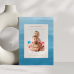 Cartes Pour Fêtes Annuelles Ombre Dip Dye Ocean Blue Hanoukka Photo<br><div class="desc">Célébrez l'Hanoukka en beauté avec cette carte de vacances photo personnalisée avec un teint en dégradé foncé en bleu océan. Le mélange serein de couleurs crée un décor moderne et élégant pour votre photo préférée, ce qui en fait la façon idéale d'envoyer des voeux et de la joie chaleureux pendant...</div>
