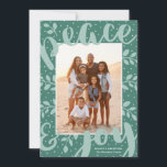 Cartes Pour Fêtes Annuelles Paix moderne et joie Stylish Christmas Mint Photo<br><div class="desc">Carte de fin de année moderne et amusant, avec du texte placé de façon créative, des branches de laurier et des points de neige dans les tons menthe et vert. Le texte dit : "paix et joie." Le dos de la carte contient des rayures simples et modernes en blanc et...</div>