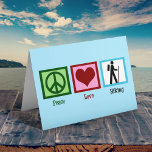 Cartes Pour Fêtes Annuelles Peace Love Randonnée<br><div class="desc">Un signe de paix,  un coeur,  et un randonneur. J'adore les randonnées sur les sentiers et le camping. Un grand cadeau pour personne en plein air.</div>