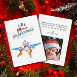 Cartes Pour Fêtes Annuelles Père Noël s'écrase dans l'avion, photo, Noël drôle<br><div class="desc">Père Noël s'écrase dans l'avion, Photo, Funny Joyeux Noël Carte de vacances. Le design illustre un gros avion avec Père Noël qui s'y écrase et se tient sur les cadeaux pour ne pas les perdre. Le salut 'Joyeux Noël et Joyeux Nouvel An se trouve au-dessus d'eux. Le dos de la...</div>
