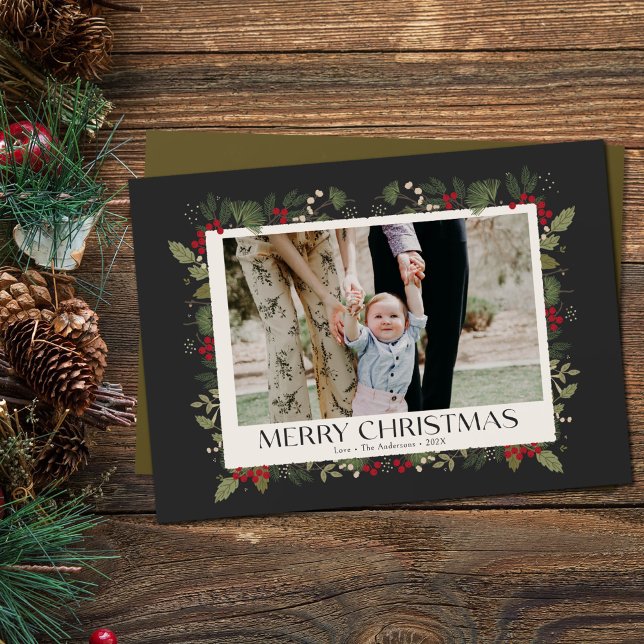 Cartes Pour Fêtes Annuelles Photo botanique élégant de Noël avec du houx d'hiv (Holly Botanical Merry Christmas invitation. moody foliage photo card)