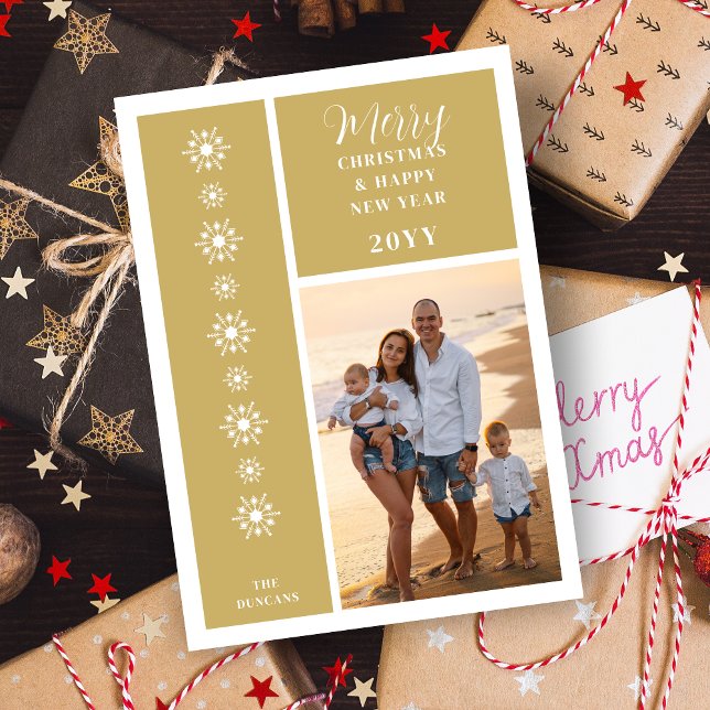 Cartes Pour Fêtes Annuelles Photo Christmas Modern Geometric Squared Shapes (Christmas Snowflakes Modern Geometric Squared Shapes In Faux Gold with Photo Holiday Card.)