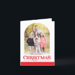 Cartes Pour Fêtes Annuelles PHOTO DE FAMILLE FESTIF arche moderne minimal roug<br><div class="desc">par kat massard >>> WWW.SIMPLYSWEETPAPERIE.COM <<<
Une conception de carte tendance avec la citation "NOËL LE PLUS JOYEUX" avec une forme d'arche combinée pour votre photo préférée avec du texte superposé en bas.
CONTACTEZ kat@simplysweetpaperie.com si vous avez besoin d'aide pour adapter votre photo parfaitement</div>