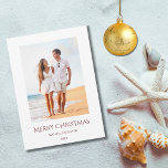 Cartes Pour Fêtes Annuelles Photo de vacances de Noël Tropical Beach<br><div class="desc">Carte de vacances Tropical Beach,  avec un thème côtier et un design typographique rouge. Avec des lettres rouges personnalisables,  vous pouvez ajouter votre propre texte. Vous changez aussi la photo avec votre propre pour faire spécial. Idéal pour envoyer des voeux de Noël de votre destination de vacances.</div>