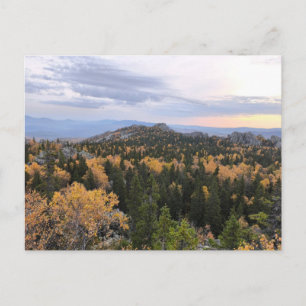 Cartes Pour Fêtes Annuelles photo d'une forêt d'automne montagneuse, montagnes