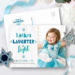 Cartes Pour Fêtes Annuelles Photo Hanoukka Latkes Rire Lumière Bois Rustique<br><div class="desc">"Latkes, rires & lumières." Une typographie fantaisiste et artisanale, avec les Étoiles de David en bleu poussiéreux, turquoise et turquoise sur un arrière - plan rustique en bois blanc, ainsi que la photo de votre choix, vous aideront à ouvrir Hanoukka. Sentez la chaleur et la joie de la saison des...</div>