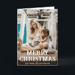 Cartes Pour Fêtes Annuelles Photo minimaliste Noël moderne<br><div class="desc">Carte de Noël moderne avec un design simple et minimal avec "Joyeux Noël" dans une typographie amusante et audacieuse sur votre photo préférée. L'intérieur a une deuxième image avec votre message personnalisé en noir et blanc.</div>