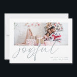 Cartes Pour Fêtes Annuelles Photo moderne 2025 Calendrier Bleu Joyeux Noël<br><div class="desc">Photo moderne 2025 Calendrier Bleu Joyeux Noël. Disponible numériquement ou imprimé. Remplacez simplement l'exemple de photo par le vôtre et personnalisez-le avec vos noms. Joyful est dans un jeu de script moderne en bleu glacé qui peut être changé à une autre couleur si vous le souhaitez. Au verso se trouve...</div>
