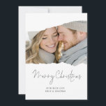 Cartes Pour Fêtes Annuelles Photo moderne Torn 2026 Calendrier Joyeux Noël<br><div class="desc">Modern Torn Photo effet 2026 Calendrier sur le dos Joyeux Noël. Célébrez la saison en beauté avec cette carte de Noël photo moderne avec votre propre image encadrée dans une forme de papier déchirée. Ce design minimaliste de cartes de vacances met votre photo avant et centre, avec beaucoup d'espace blanc...</div>