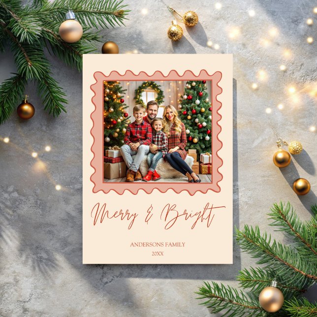 Cartes Pour Fêtes Annuelles Photo retro rouge joyeux Noël (Merry and bright wavy retro red frame photo Christmas photo Holiday Cards template)