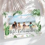 Cartes Pour Fêtes Annuelles Photographie de Noël de Mele Kalikimaka<br><div class="desc">Envoyez des voeux de vacances tropicales à la famille et aux amis - style hawaïen avec ces couleurs verdoyantes botaniques et des cartes photos de Noël en faux or. Avec votre photo préférée en cascade de feuillage tropical et de fleurs d'or, le Noël hawaïen saluant 'Mele Kalikimaka' dans l'élégante typographie...</div>
