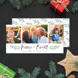 Cartes Pour Fêtes Annuelles Pineneedle Joyeux et brillant Moderne 3 Photo Coll<br><div class="desc">Doté de feuilles d'aiguille de pin peint,  de script de brosse,  et 3 photo collage.</div>