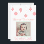 Cartes Pour Fêtes Annuelles Première fille de Noël rose vert de bébé<br><div class="desc">Cette carte est parfaite pour annoncer le premier Noël de votre bébé ! Conçue sur un arrière - plan blanc avec un thème rétro de parures rose et verte, cette carte vous fera découvrir votre photo de famille. Personnalisez avec votre propre salutation et signature pour créer une carte entièrement personnalisée!...</div>