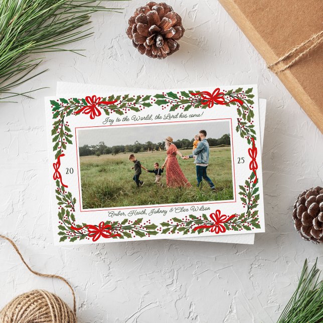 Cartes Pour Fêtes Annuelles Red Bows et Holly Garland Noël en une photo (Charming holly branches and red looping bows frame one horizontal photo Christmas holiday card)