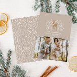 Cartes Pour Fêtes Annuelles Rennes de rennes de couleur beige naturel dessiné<br><div class="desc">Beige naturel dessiné à la main rennes élégant simple photo de Noël carte.</div>