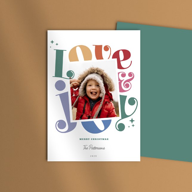 Cartes Pour Fêtes Annuelles Retro Rainbow Love and Jove 1 photo Noël (Love and Joy retro rainbow photo Christmas holiday card shown with green backside pattern )