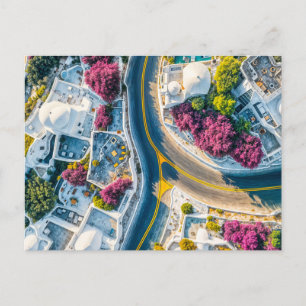 Cartes Pour Fêtes Annuelles Rue de village de montagne grec avec bougainvillée