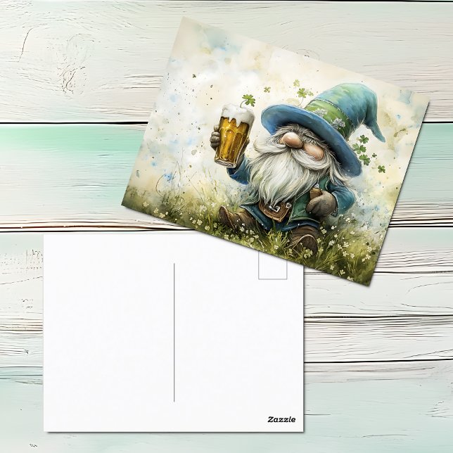 Cartes Pour Fêtes Annuelles Saint Patrick's Day Celebration Gnome (St. Patrick's Day Gnome Drinking Beer postcard)