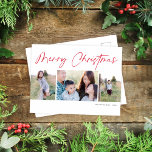 Cartes Pour Fêtes Annuelles Script moderne Joyeux Noël Trois photos<br><div class="desc">Cette belle carte postale de vacances comprend trois photos et le salut "Joyeux Noël". Le design est simple mais élégant. Cette conception accepte deux photos verticales et une photo horizontale. À l'arrière, vous trouverez beaucoup d'espace pour écrire votre propre salutation personnelle et l'adresse du destinataire. Les cartes postales sont un...</div>