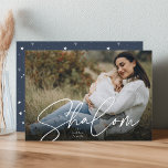 Cartes Pour Fêtes Annuelles Shalom Sketched Full Photo Hanoukka<br><div class="desc">Partagez vos salutations de vacances avec ces cartes photos Hanoukka chic avec votre photo préférée à fond saigné horizontal ou orienté paysage. "Shalom" apparaît comme une superposition de texte blanc en lettres courbes dessinées à la main décontractée. Personnalisez avec votre nom de famille.</div>