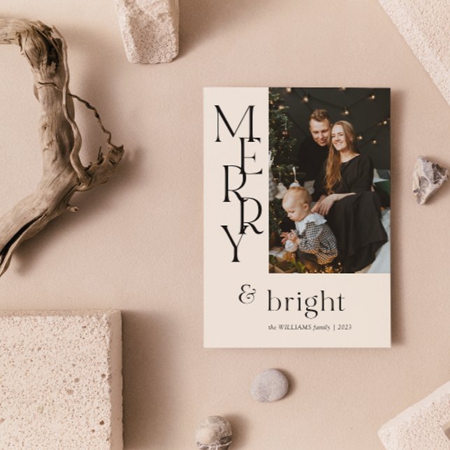 Cartes Pour Fêtes Annuelles Simple Beige Merry Typographie Fleur sauvage Noël (Spread the magic of the holidays with these beautiful cards 🎅🏼❤️)