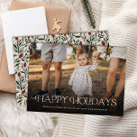 Cartes Pour Fêtes Annuelles Simple élégante Joyeuses Vacances Florales Retour<br><div class="desc">Ce magnifique carte photo de vacances présente une typographie moderne et élégante en bas, lisant "Happy Holidays" en ivoire. Une superposition en dégradé foncé permet au texte de se démarquer de n'importe quelle photo. L'arrière de la carte contient un motif floral et verdoyant dessiné à la main dans des couleurs...</div>