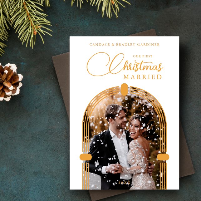 Cartes Pour Fêtes Annuelles Sophisticated Golden Dome Photo First Christmas (Sophisticated Fake Golden Dome Arch Photo First Christmas Married Holiday Card with Envelope. )