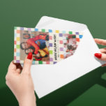 Cartes Pour Fêtes Annuelles Tableau de contrôle couleur brillant 2 Photo Skinn<br><div class="desc">Ravissante et lumineuse, cette carte de vacances verticale à motifs en damier, mince et à motifs, comprend deux photos et un texte facile à customiser. Le backer continue le motif et a beaucoup de place pour un message de mise à jour plus long à envoyer à des amis et à...</div>
