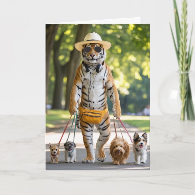 Cartes Pour Fêtes Annuelles Tiger Walkin' the Dog Card (Devant)