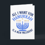 Cartes Pour Fêtes Annuelles Tout ce que je veux pour Hanoukka est un nouveau p<br><div class="desc">Tout ce que je veux pour Hanoukka est un nouveau président. Un nouveau président serait un grand cadeau pour cette personne juive. Un cool anti-Trump présent pour un juif qui veut destituer Donald Trump. Résistez à cette menorah bleu cool.</div>
