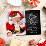 Cartes Pour Fêtes Annuelles Tout est calme et lumineux Chalkboard Noël Photo<br><div class="desc">Le carte photo est élégant et élégant, idéal pour les familles, les bébés ou tout le monde ! Tout est calme, tout est lumineux. Tableau noir gris fusain arrière - plan avec un style design à la craie avec des mots du célèbre carol de Noël, Silent Night. Un joli article...</div>