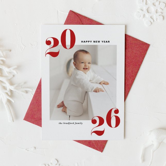 Cartes Pour Fêtes Annuelles Typographie rouge gras 2025 Photo du Nouvel An (Customizable photo Happy New Year card featuring 2026 in red retro bold typography.)