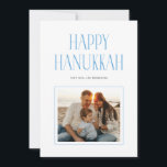 Cartes Pour Fêtes Annuelles Typographie simple et moderne pour un Hanukkah heu<br><div class="desc">Une carte de vœux photo moderne pour Hanukkah avec un design simple. "Hanukkah heureux" est dans une police de caractères serif moderne et élégante. 

Téléchargez votre propre photo. Au verso de la carte,  vous pouvez entrer un message plus long.</div>