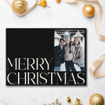 Cartes Pour Fêtes Annuelles Vintage minimaliste Élégant noir 2 photo Noël<br><div class="desc">Célébrez la saison avec un style intemporel à l'aide de cette mini-Vintage Elegant Black 2 Photo Christmas Holiday Card. L'élégant arrière - plan noir met en scène deux de vos photos préférées, encadrées dans un design simple mais sophistiqué. Parfait pour ceux qui apprécient l'élégance vintage avec une touche moderne, cette...</div>