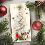 Cartes Pour Fêtes Annuelles Vintage Retro White et Gold Christmas Tree personn<br><div class="desc">Cette carte vintage du milieu du siècle présente un sapin blanc de Noël avec des bougies éclairées, une guirlande dorée et une grande étoile rétro survoltée. Les étoiles d'or mettent l'accent sur l'arrière - plan et les emballages festifs emballés avec des rubans et des faux-pieds sont nichés à la base....</div>