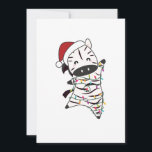 Cartes Pour Fêtes Annuelles Zebra Christmas Zebras Winter Animals<br><div class="desc">Le zèbre de Noël avec des lumières de fées. Animaux amusants avec des cadeaux et de la neige pour les vacances. Aussi drôle pour Noël en Juillet. zèbres sont des animaux mignons et parfait pour Noël.</div>