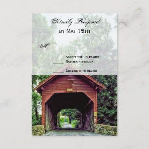 Cartes RSVP de mariage du pont couvert de bois rus
