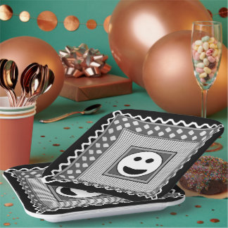 Carton Assiettes de fête en papier Smile Tile en blanc et