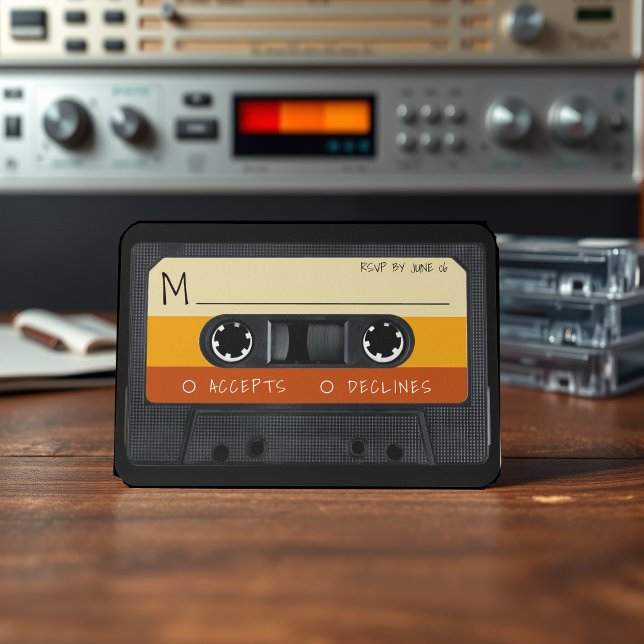 Cartons Réponse Bande de cassette rétro triée (Retro Cassette Tape Striped RSVP Card
)