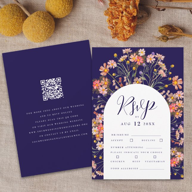 Cartons Réponse Boho Automne Rustique Fleurs Sauvages Code QR Mari (Boho fall rustic wildflowers floral arch navy blue and white wedding qr code rsvp card)