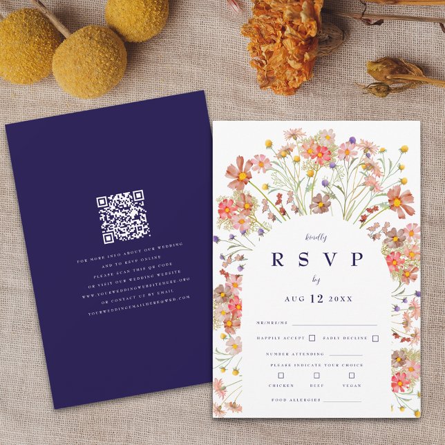Cartons Réponse Boho Fleur sauvage Rustique Arc Floral Marine Bleu (Boho fall rustic wildflower floral arch navy blue and white wedding rsvp qr code card)