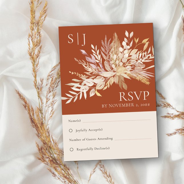 Cartons Réponse Botanique Feuillage Terracotta Monogramme Mariage (Terracotta wedding RSVP with bride and groom monogram. Burnt orange with neutral cream foliage.)