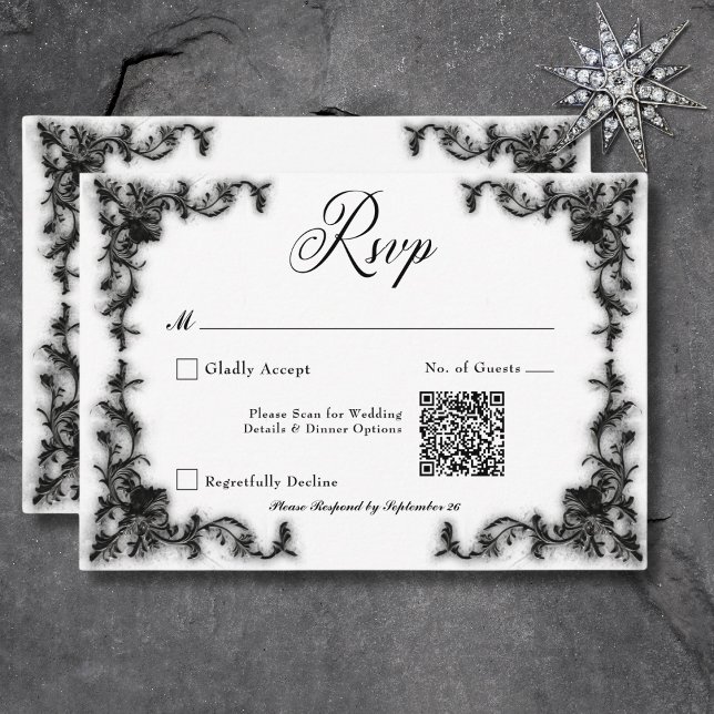 Cartons Réponse Code QR gothique noir et blanc en fibre de coeur (Gothic Black & White Filigree Heart QR Code RSVP Card)