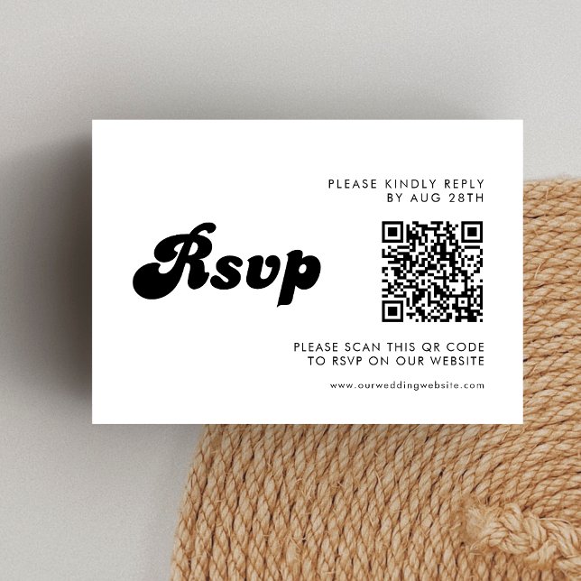 Cartons Réponse Code QR Mariage Élégant Rétro Noir & Blanc (Retro black and white QR RSVP card keeps replies easy with a stylish, modern wedding touch.)