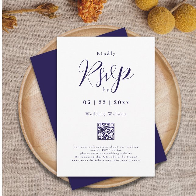 Cartons Réponse Détails de mariage élégants avec écriture moderne  (Modern elegant script Navy blue and white wedding rsvp qr code card Minimalist simple chic stylish )