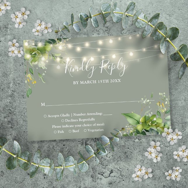Cartons Réponse Eucalyptus Floral Chaîne Lumières Sage Vert Mariag (Eucalyptus Floral String Lights Sage Green Wedding RSVP Card)